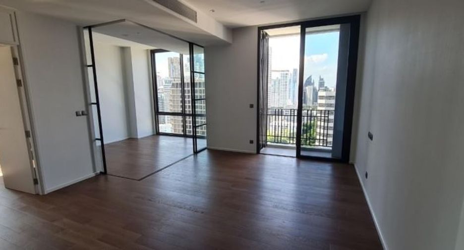For rent 2 bedrooms condo in Pathum Wan, Bangkok