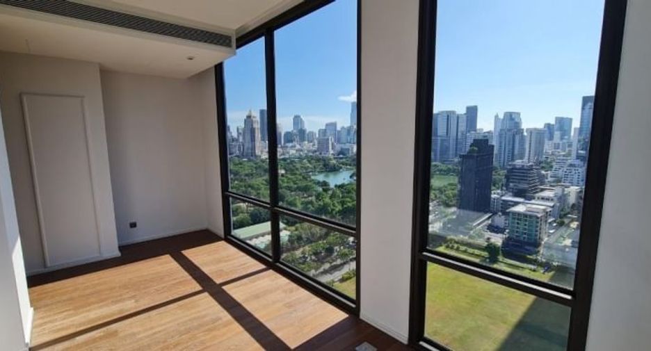For rent 2 bedrooms condo in Pathum Wan, Bangkok
