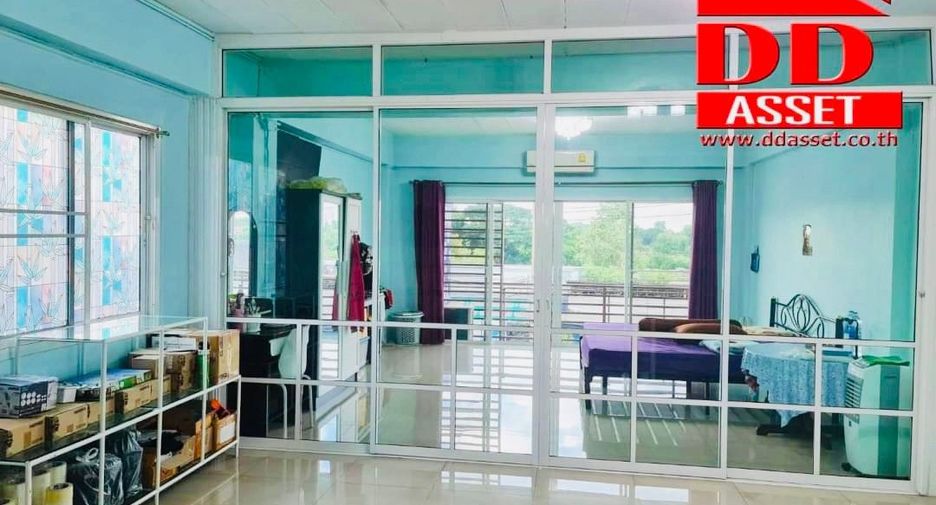 For sale 4 Beds retail Space in Khlong Sam Wa, Bangkok