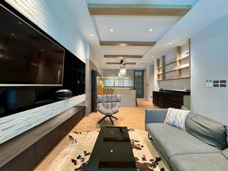 For rent 4 bedrooms townhouse in Watthana, Bangkok