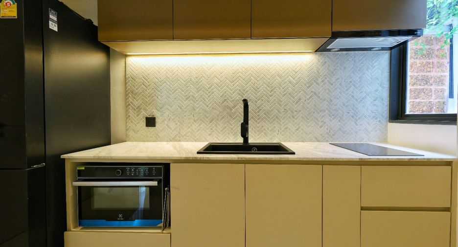 Casa en alquiler de 3 habitaciones en Wang Thonglang, Bangkok