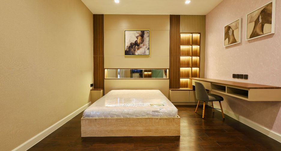 Casa en alquiler de 3 habitaciones en Wang Thonglang, Bangkok