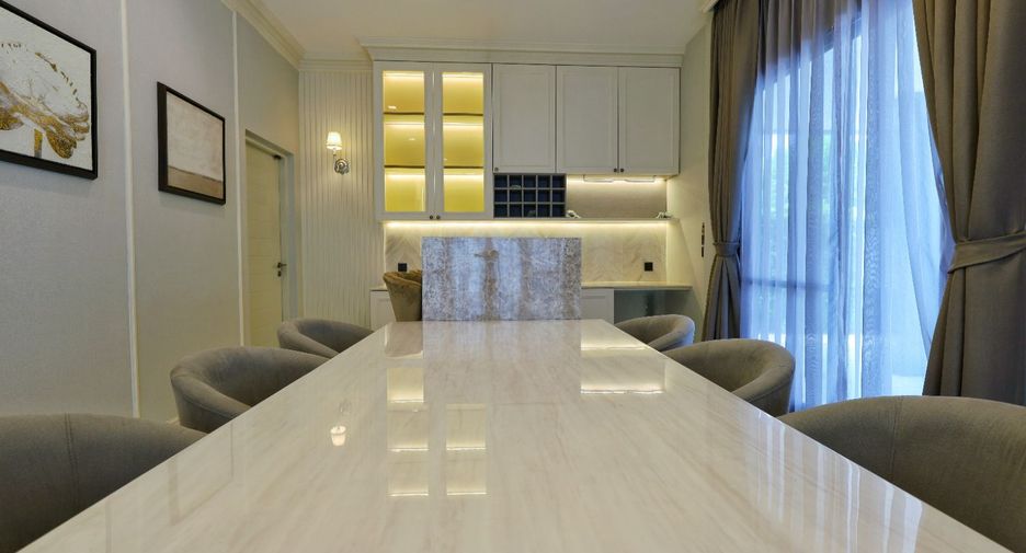 Casa en alquiler de 3 habitaciones en Wang Thonglang, Bangkok
