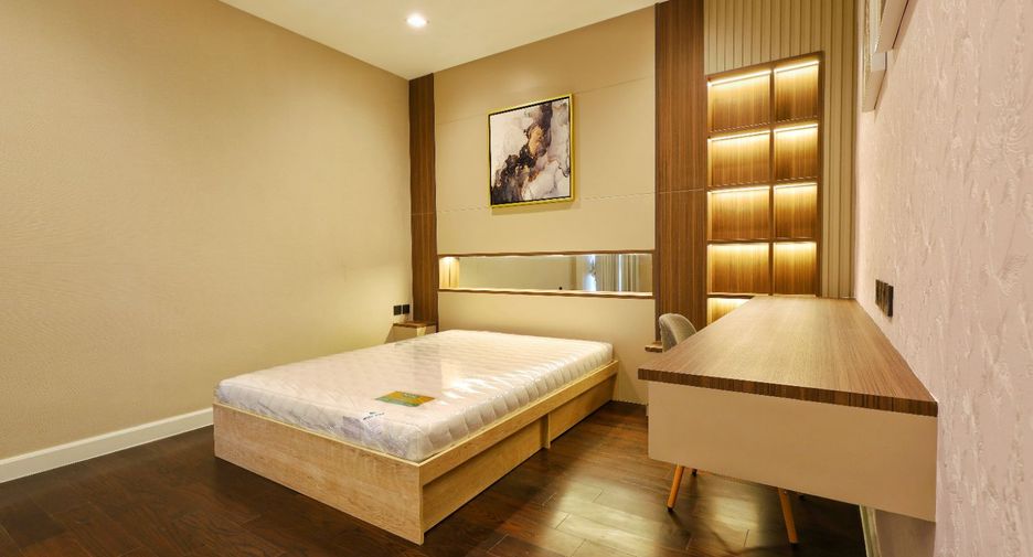 Casa en alquiler de 3 habitaciones en Wang Thonglang, Bangkok