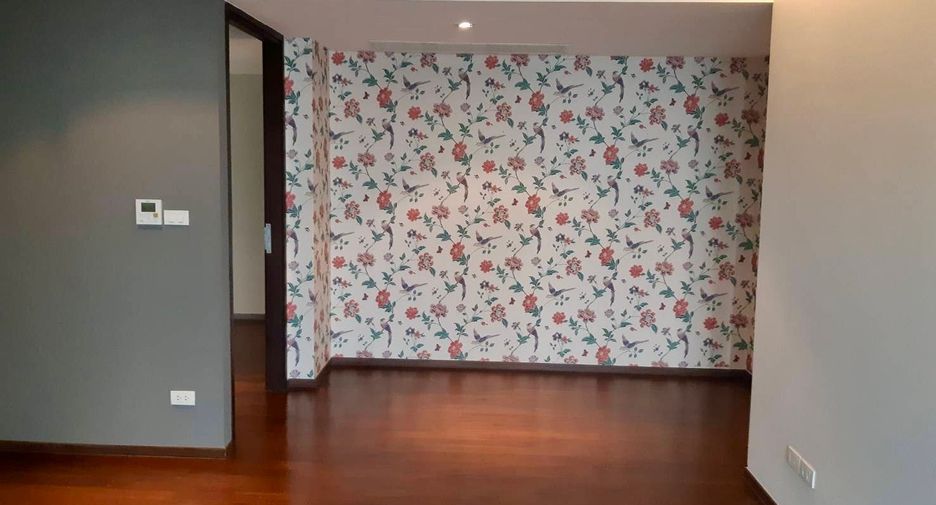 Condo en venta de 3 habitaciones en Yan Nawa, Bangkok