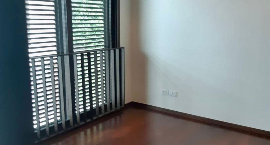 Condo en venta de 3 habitaciones en Yan Nawa, Bangkok