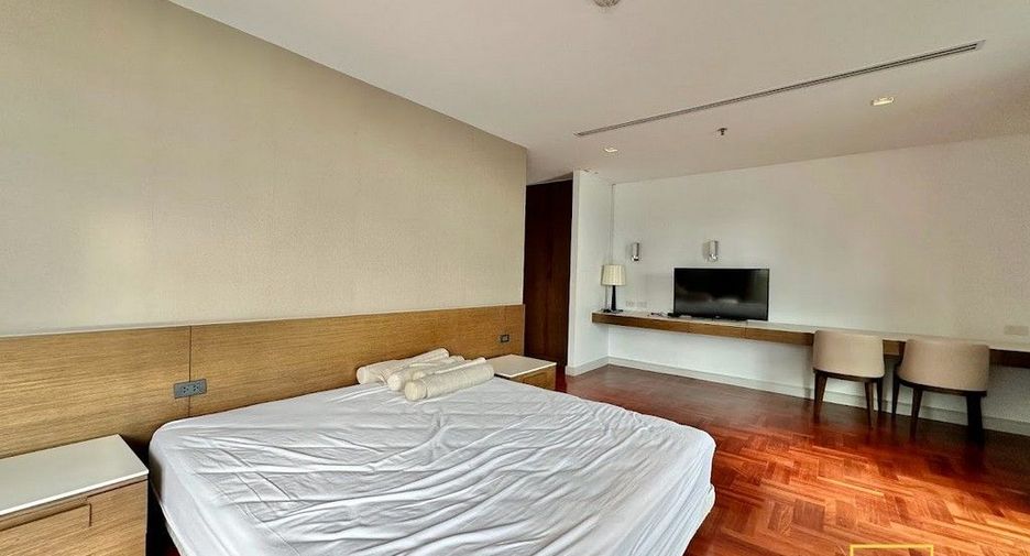 For rent 5 bed condo in Khlong Toei, Bangkok