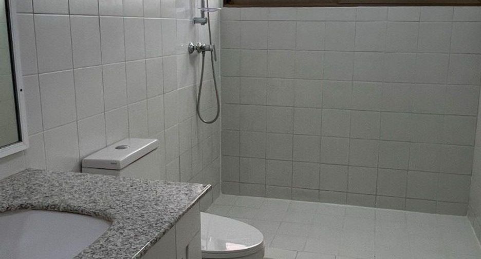 For rent 3 bedrooms apartment in Phaya Thai, Bangkok