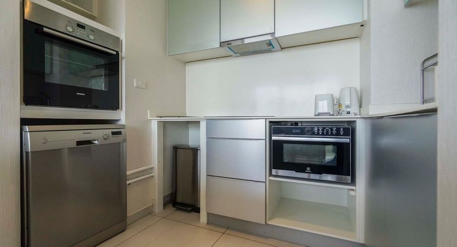 Condo en alquiler de 2 habitaciones en Khlong Toei, Bangkok