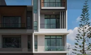 For rent 3 ベッドルーム townhouse in Saphan Sung, Bangkok