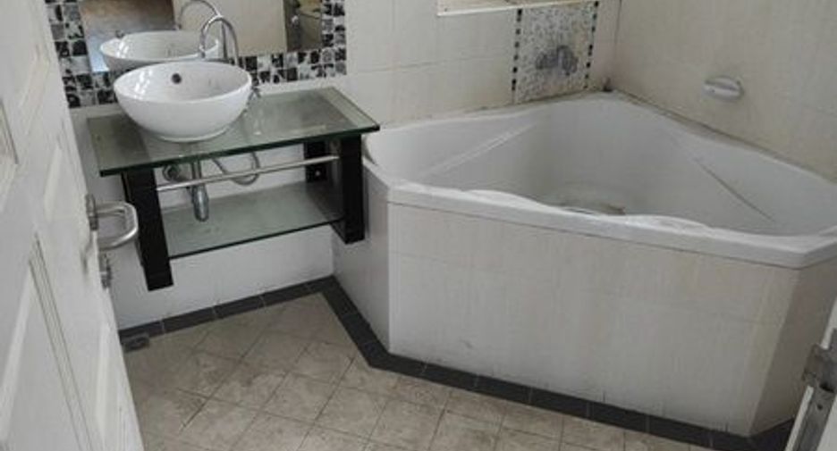 À vendre 5 chambres maison à Mueang Nakhon Ratchasima, Nakhon Ratchasima