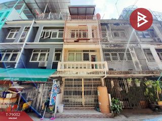 For sale 4 Beds retail Space in Phra Khanong, Bangkok