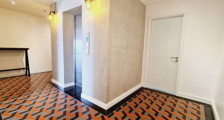 For rent 4 bedrooms condo in Watthana, Bangkok