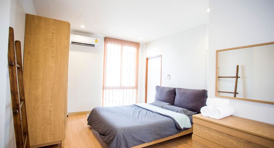 Casa adosada en venta de 3 habitaciones en Mueang Chiang Mai, Chiang Mai