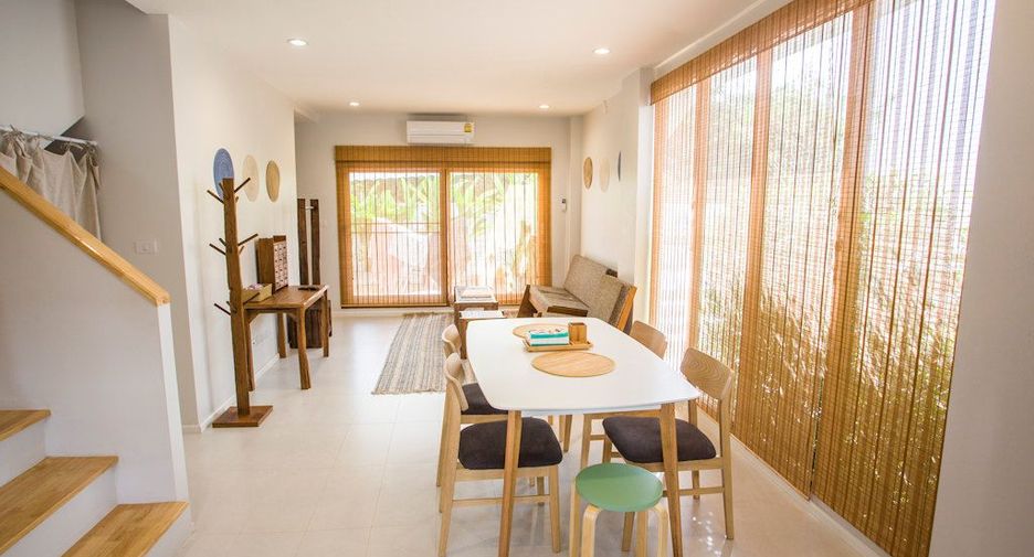 Casa adosada en venta de 3 habitaciones en Mueang Chiang Mai, Chiang Mai