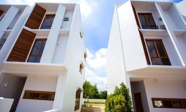 Casa adosada en venta de 3 habitaciones en Mueang Chiang Mai, Chiang Mai