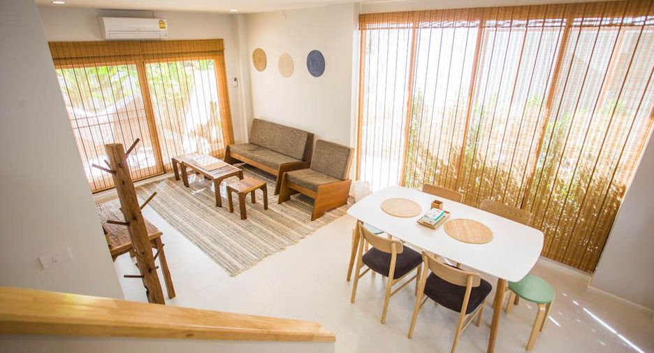 Casa adosada en venta de 3 habitaciones en Mueang Chiang Mai, Chiang Mai