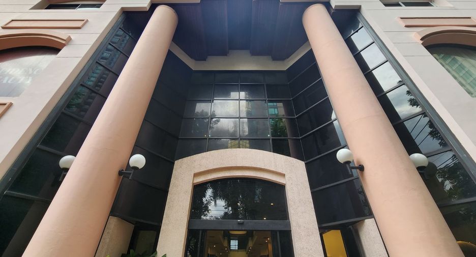 Wohnung zur Miete mit 1 Zimmer in Pathum Wan, Bangkok