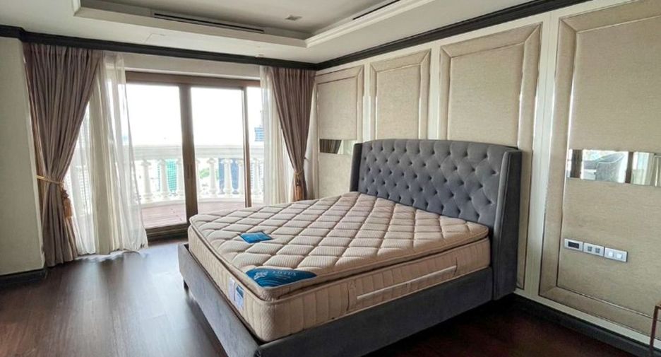 For sale 3 Beds condo in Bang Rak, Bangkok