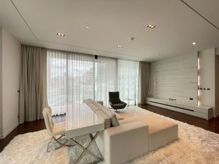 Condo en alquiler de 2 habitaciones en Khlong Toei, Bangkok