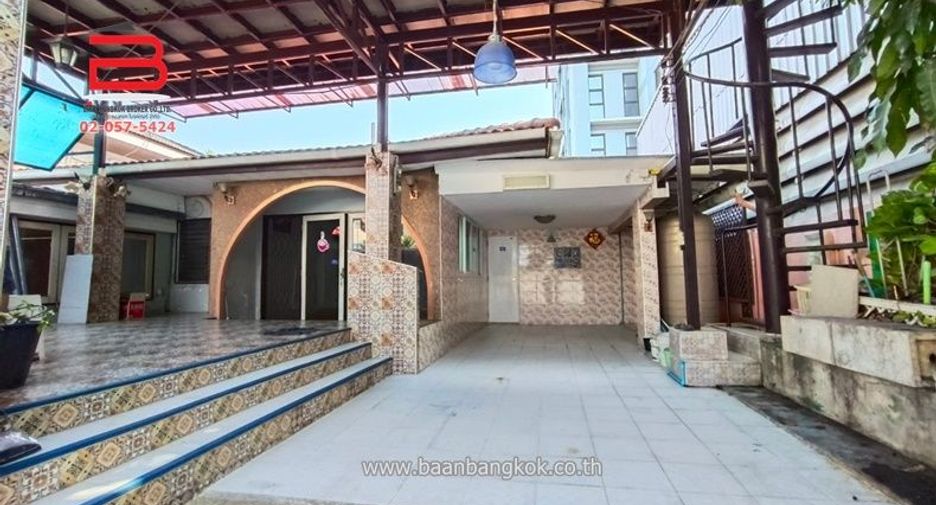 For rent 5 bed house in Chatuchak, Bangkok