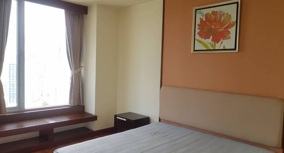 For sale 3 bedrooms condo in Pathum Wan, Bangkok