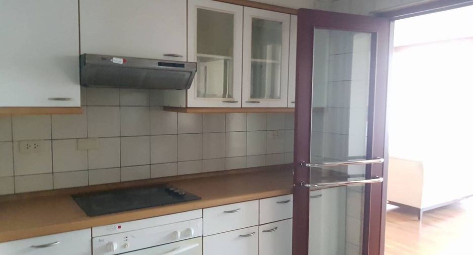 For sale 3 bedrooms condo in Pathum Wan, Bangkok