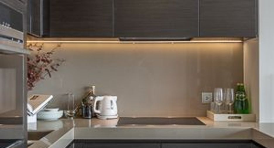 For rent そして for sale 2 ベッドルーム condo in Sathon, Bangkok