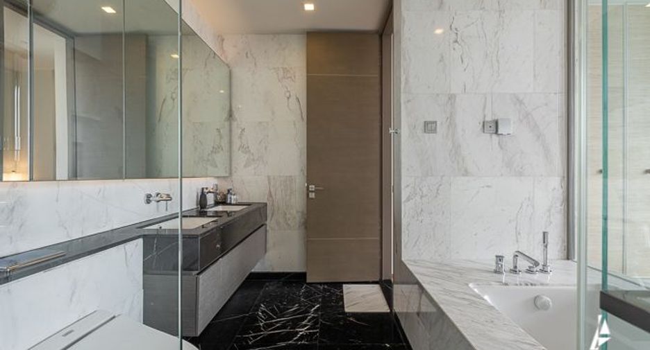 For rent そして for sale 2 ベッドルーム condo in Sathon, Bangkok