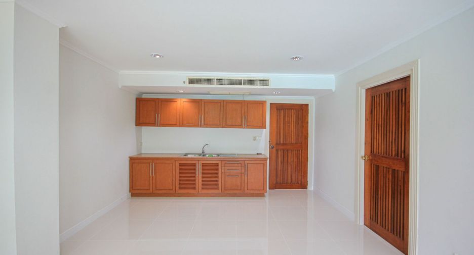 For sale 3 bedrooms condo in Cha Am, Phetchaburi