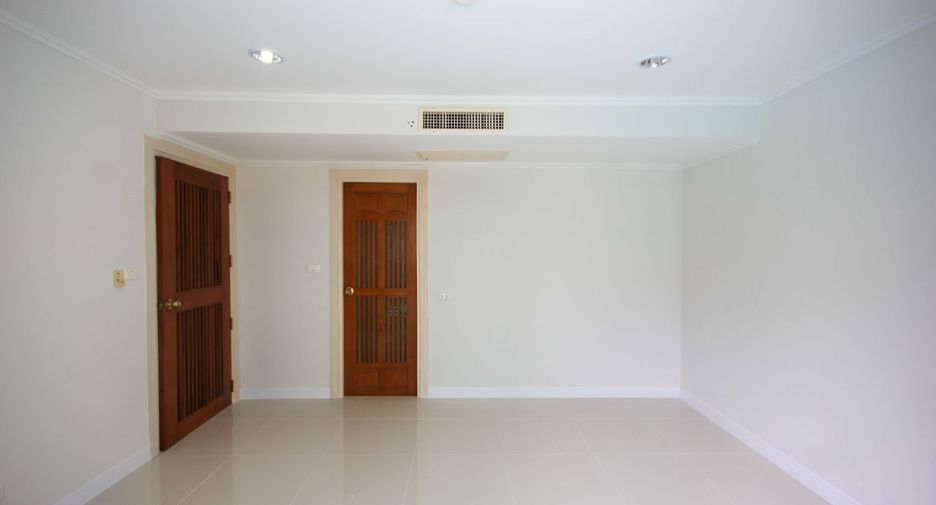 For sale 3 bedrooms condo in Cha Am, Phetchaburi