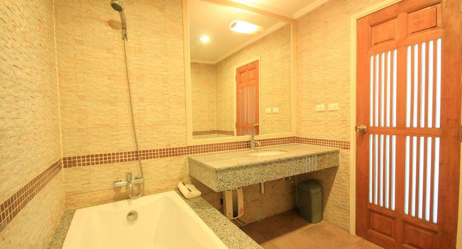 For sale 3 bedrooms condo in Cha Am, Phetchaburi