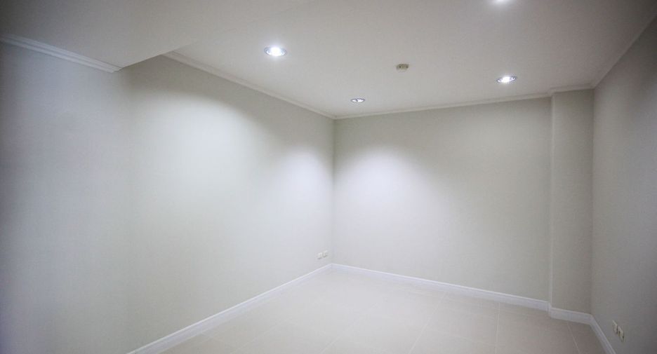 For sale 3 bedrooms condo in Cha Am, Phetchaburi