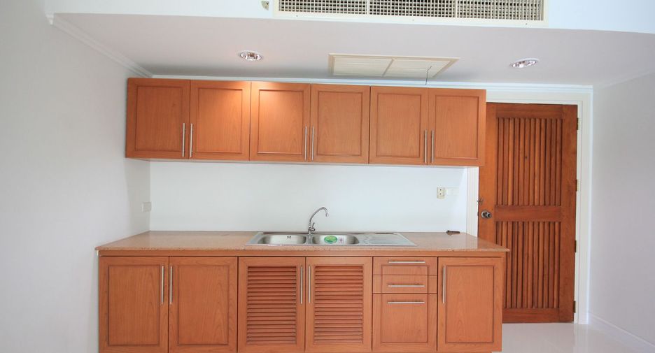 For sale 3 bedrooms condo in Cha Am, Phetchaburi