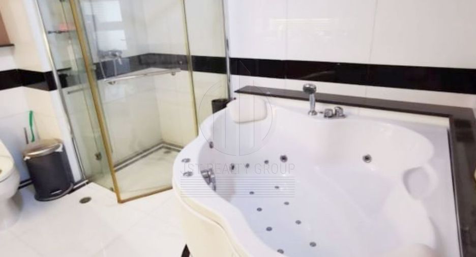 For rent 2 bedrooms condo in Phra Nakhon, Bangkok