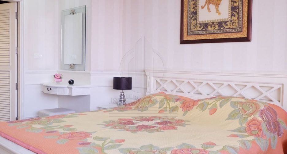 For rent 2 bedrooms condo in Phra Nakhon, Bangkok