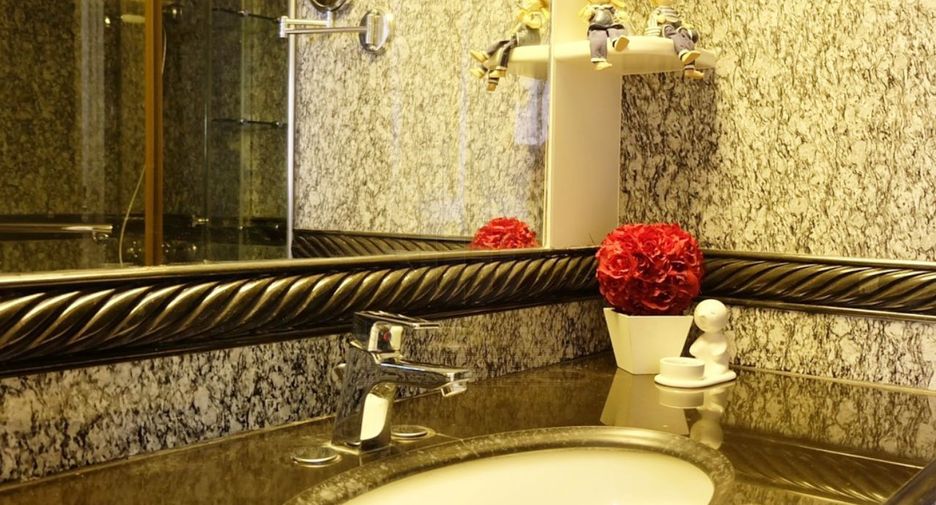 For rent 2 bedrooms condo in Phra Nakhon, Bangkok