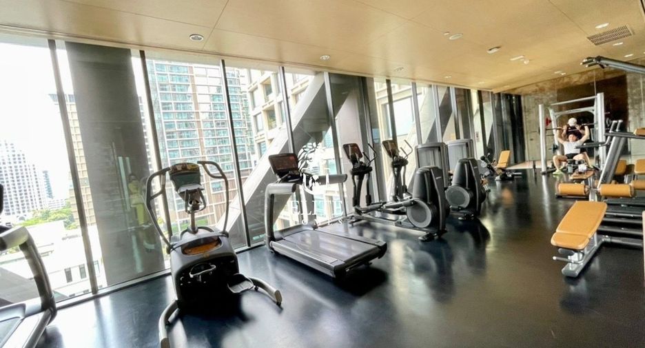 For rent and for sale 2 bedrooms condo in Pathum Wan, Bangkok