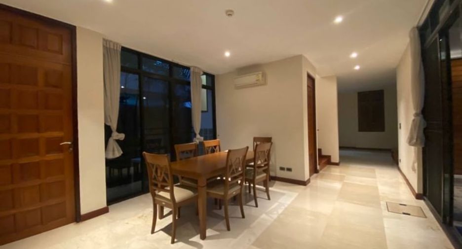 For rent 4 ベッドルーム house in Khlong Toei, Bangkok