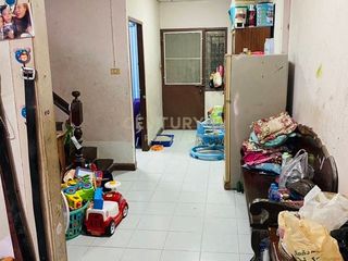 Продажа 4 спальни таунхаус в Krathum Baen, Самутсакхон