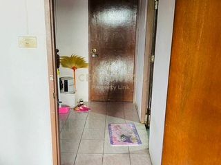 Продажа 4 спальни таунхаус в Krathum Baen, Самутсакхон