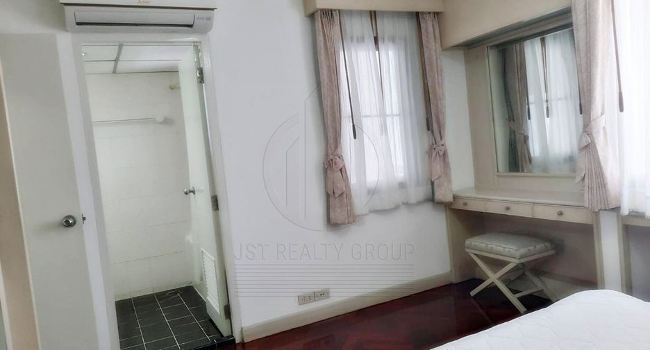 For rent 3 bedrooms condo in Watthana, Bangkok