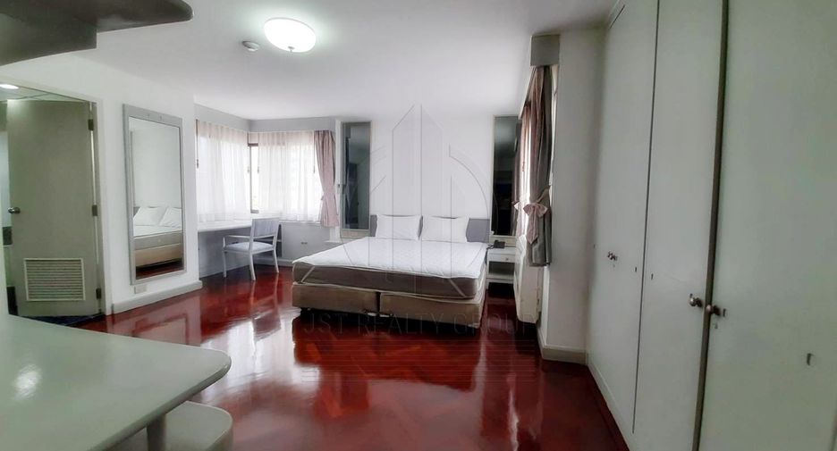 For rent 3 bedrooms condo in Watthana, Bangkok