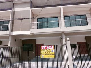 For sale 3 Beds townhouse in Mueang Nakhon Sawan, Nakhon Sawan