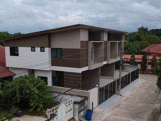 For sale 3 Beds townhouse in Mueang Nakhon Sawan, Nakhon Sawan