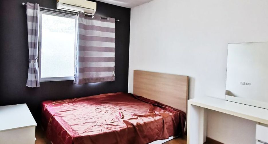For sale 3 bedrooms townhouse in Lat Phrao, Bangkok