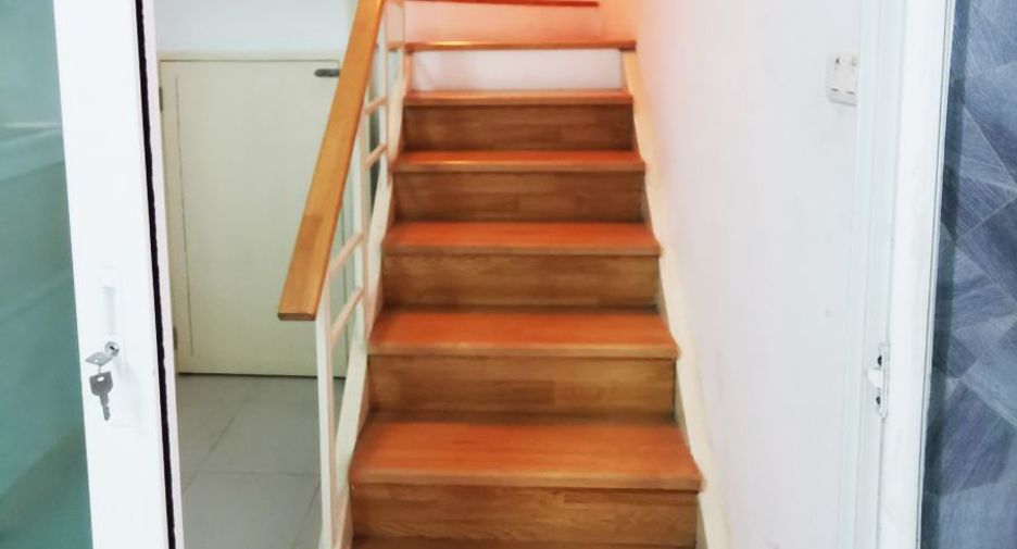 For sale 3 bedrooms townhouse in Lat Phrao, Bangkok