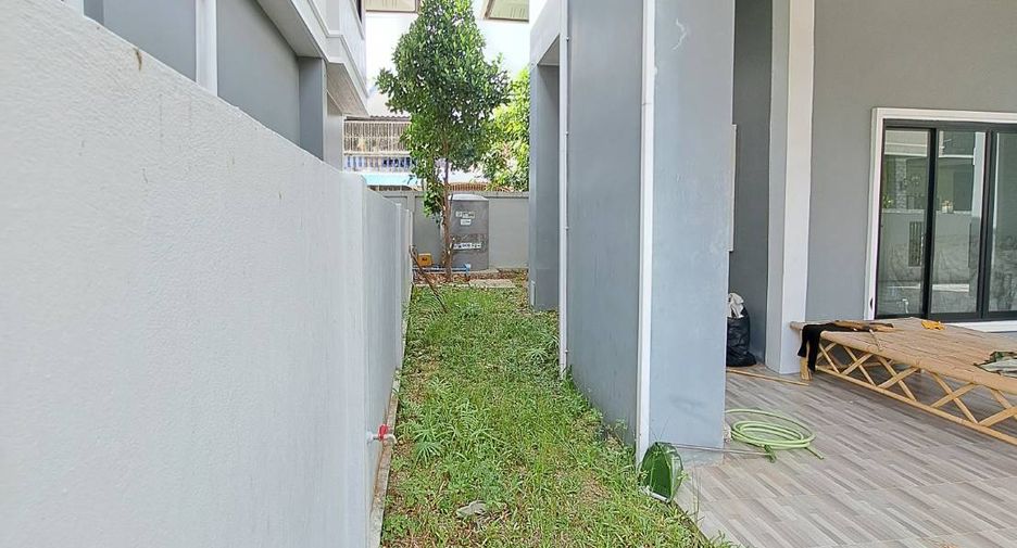 For sale 4 bedrooms house in Hat Yai, Songkhla