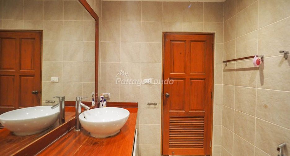 For sale 3 bedrooms condo in Bang Lamung, Chonburi
