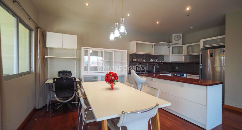 For sale 3 bedrooms condo in Bang Lamung, Chonburi